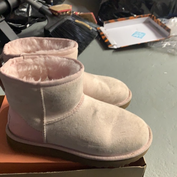 Boots - Picture 3 of 4